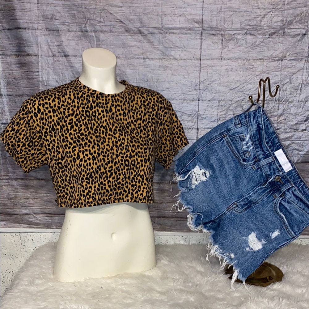 Forever 21 Leopard Print Crop Top - Picture 1 of 6